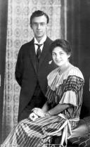 Die Eltern 1925: Hermann Oschatz (1900-1980) und Frieda, geb. Tillich (1898-1993)
